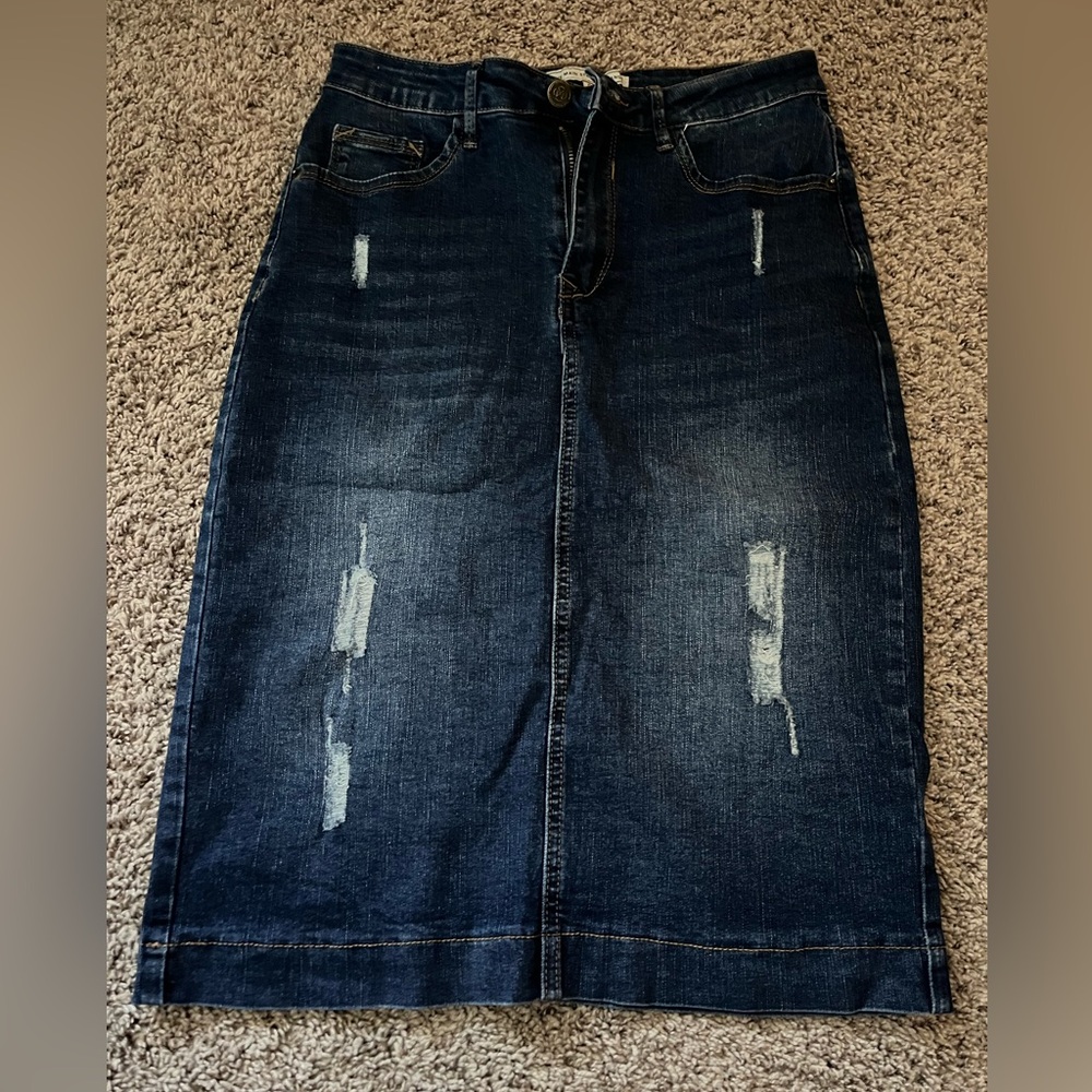 The Main Street Exchange Dark Blue Distressed Denim Midi Skirt Size 0